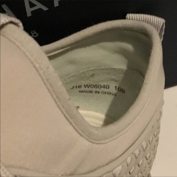 COLE HAAN - Picture 11 of 13